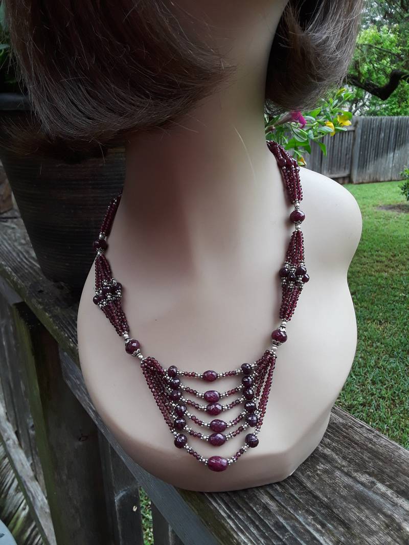 Rubin Und Sterling Silber Perlen Fünfstrang Halskette von PetronellaGDesigns
