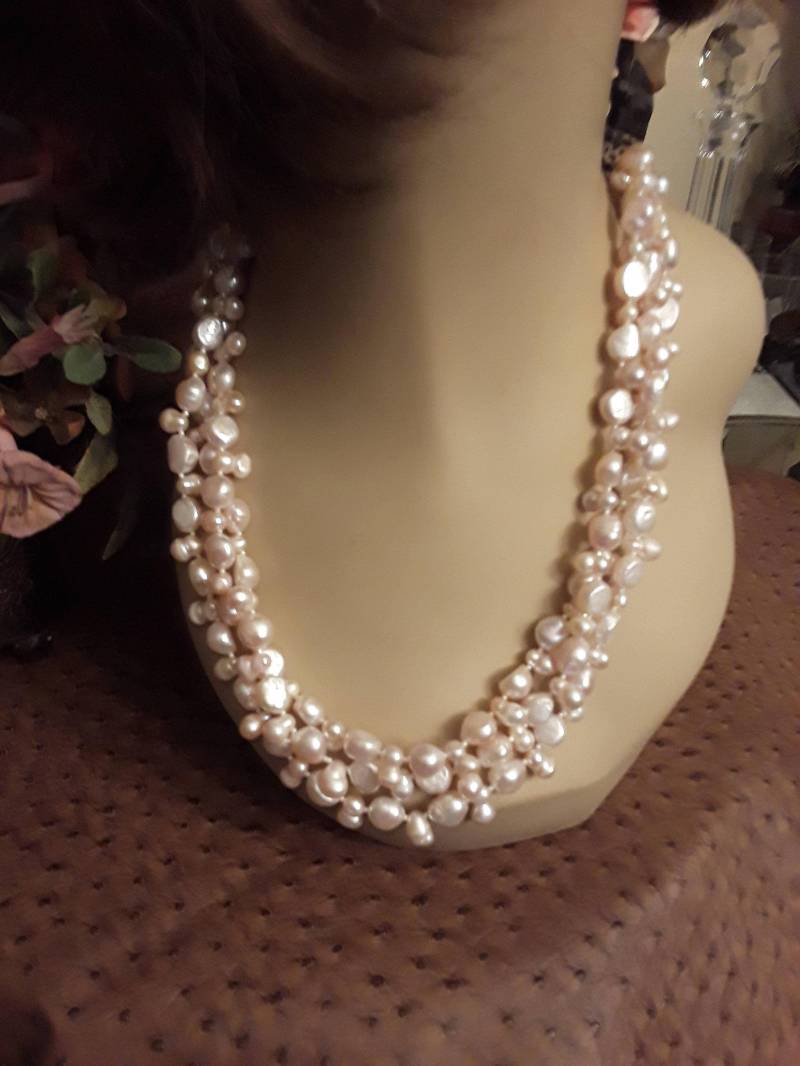 Süßwasserperlen Dreireihige Kette von PetronellaGDesigns