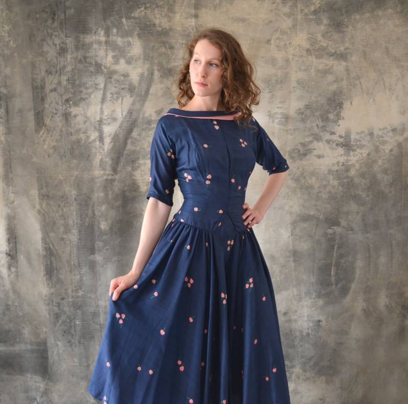1950Er Jahre Marine Seide Print Kleid von Petrune