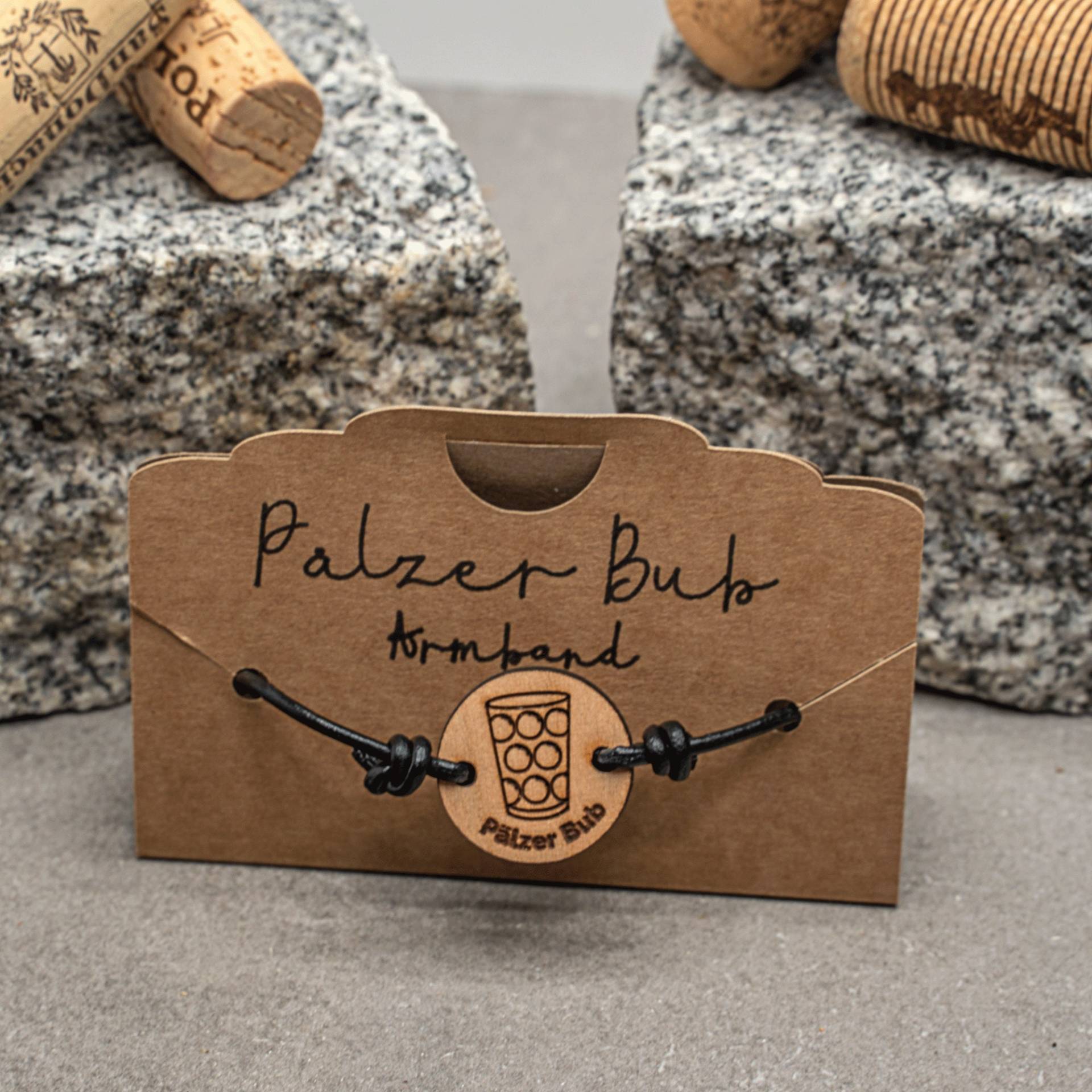 Armband Echtholz-Kirsche Mit Verstellbarem Lederarmband " Pfälzer Bub" von Pfalzlaser