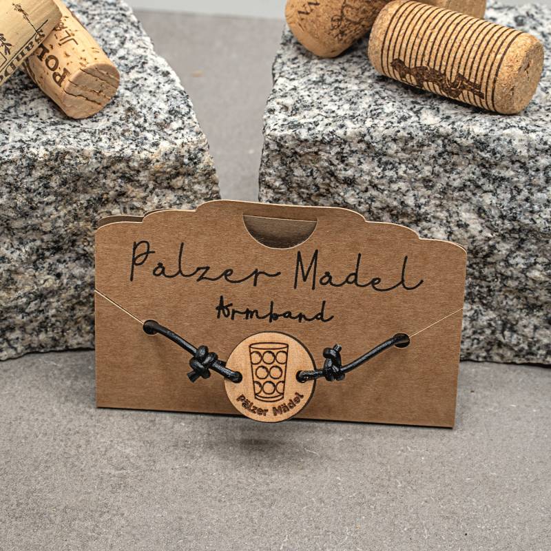 Lederarmband Verstellbar Mit Kirsch-Echtholz Anhänger "Pälzer Mädel" von Pfalzlaser