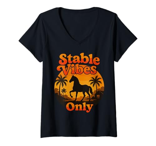 Damen Stable Vibes Only Pferd Sonnenuntergang T-Shirt mit V-Ausschnitt von Pferd Sonnenuntergang Palmen Reiten Freude