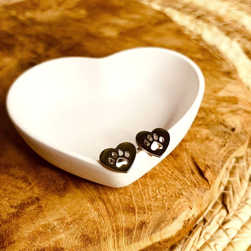 Ohrringe Herz Mit Pfote in Der Farbe Silber, Edelstahl, Pfotenabdruck Ohrstecker Haustier Ohrringe, Hund Katzen von Pfoetchendame