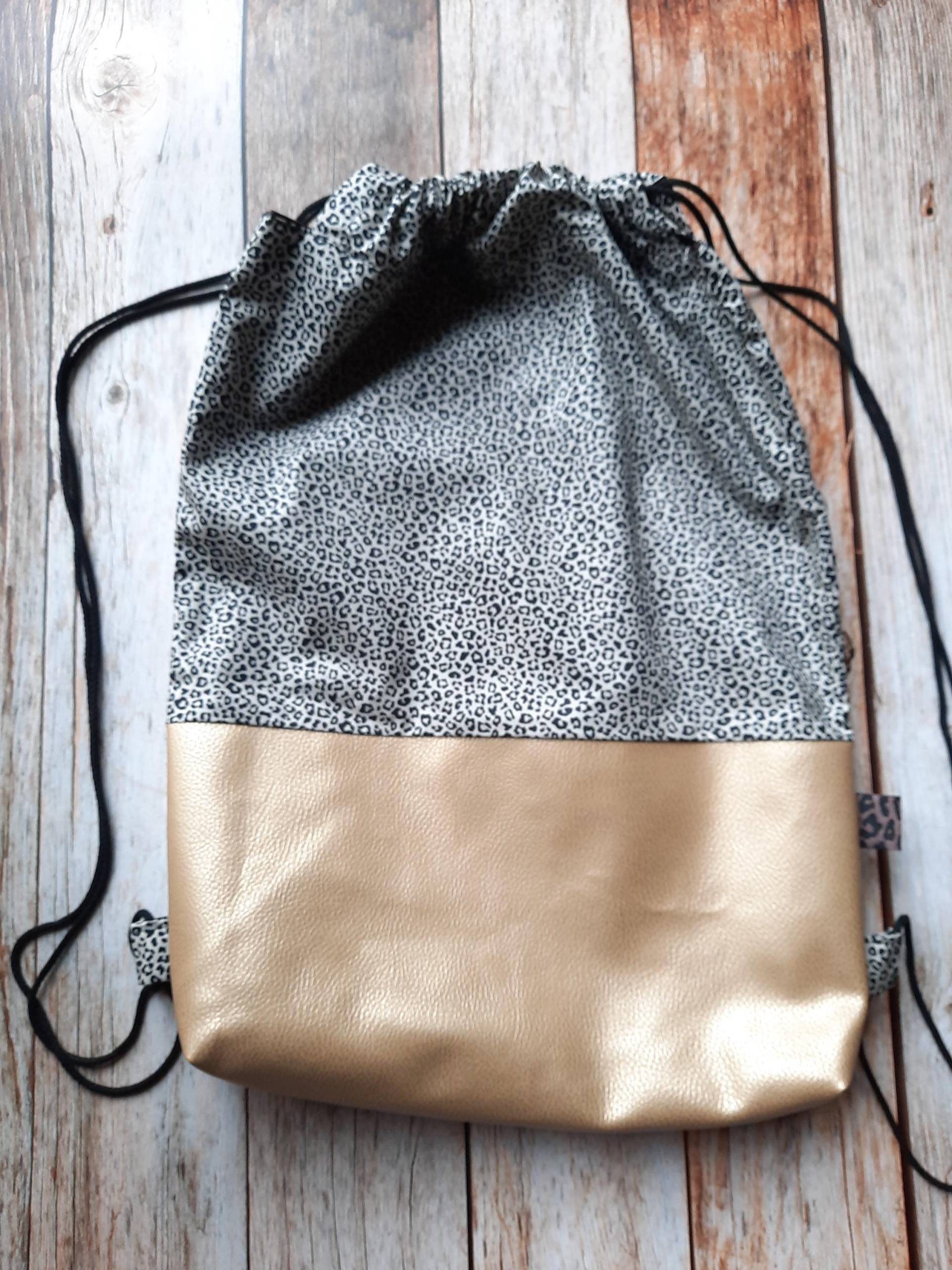 Turnbeutelrucksack Leo/Rucksack Turnbeutel /Gymbag Leomuster /Turnbeutel Für Damen Kunstleder Gold von PfrolleinAnja