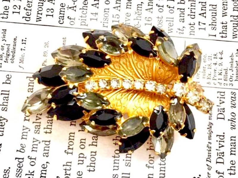 Vintage Brosche Schwarz Grau Strass 1950Er Jahre Vintage Brosche Schwarz Grau Strass 1950Er Jahre von PhatCatVintage