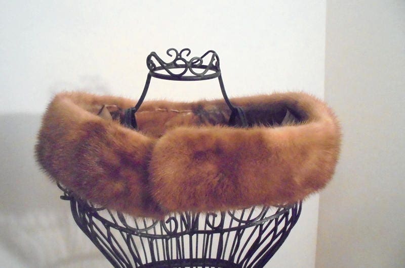 Nerzkragen Vintage Nerz Hals Wickelschal Shrug Versandkostenfrei Nerzkragen Vintage Nerz Hals Wickelschal Shrug Versandkostenfrei von PheasantRunAntiques