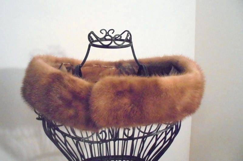 Nerzkragen Vintage Nerz Hals Wickelschal Shrug Versandkostenfrei Nerzkragen Vintage Nerz Hals Wickelschal Shrug Versandkostenfrei von PheasantRunAntiques
