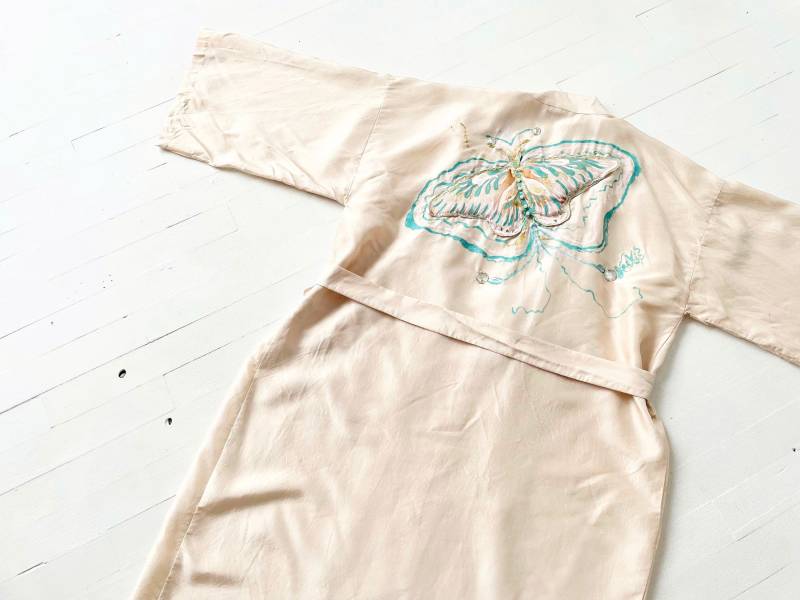 Vintage Seide Handbemalte Schmetterling Robe von PhenixVintage