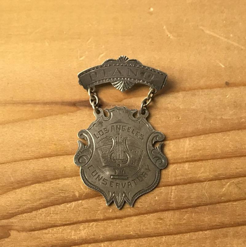 Antike Silberne Los Angeles Conservatorium Of Music Klavier Brosche von PheonixJewel