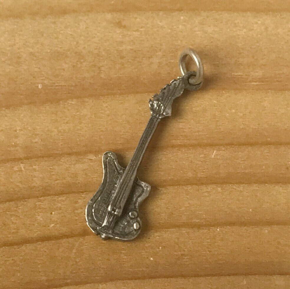 Vintage Sterling Silber E-Gitarre Armband Charm Vintage Sterling Silber E-Gitarre Armband Charm von PheonixJewel