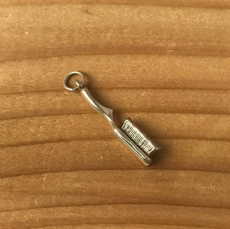 Vintage Sterling Silber Haarbürste Armband Charm von PheonixJewel