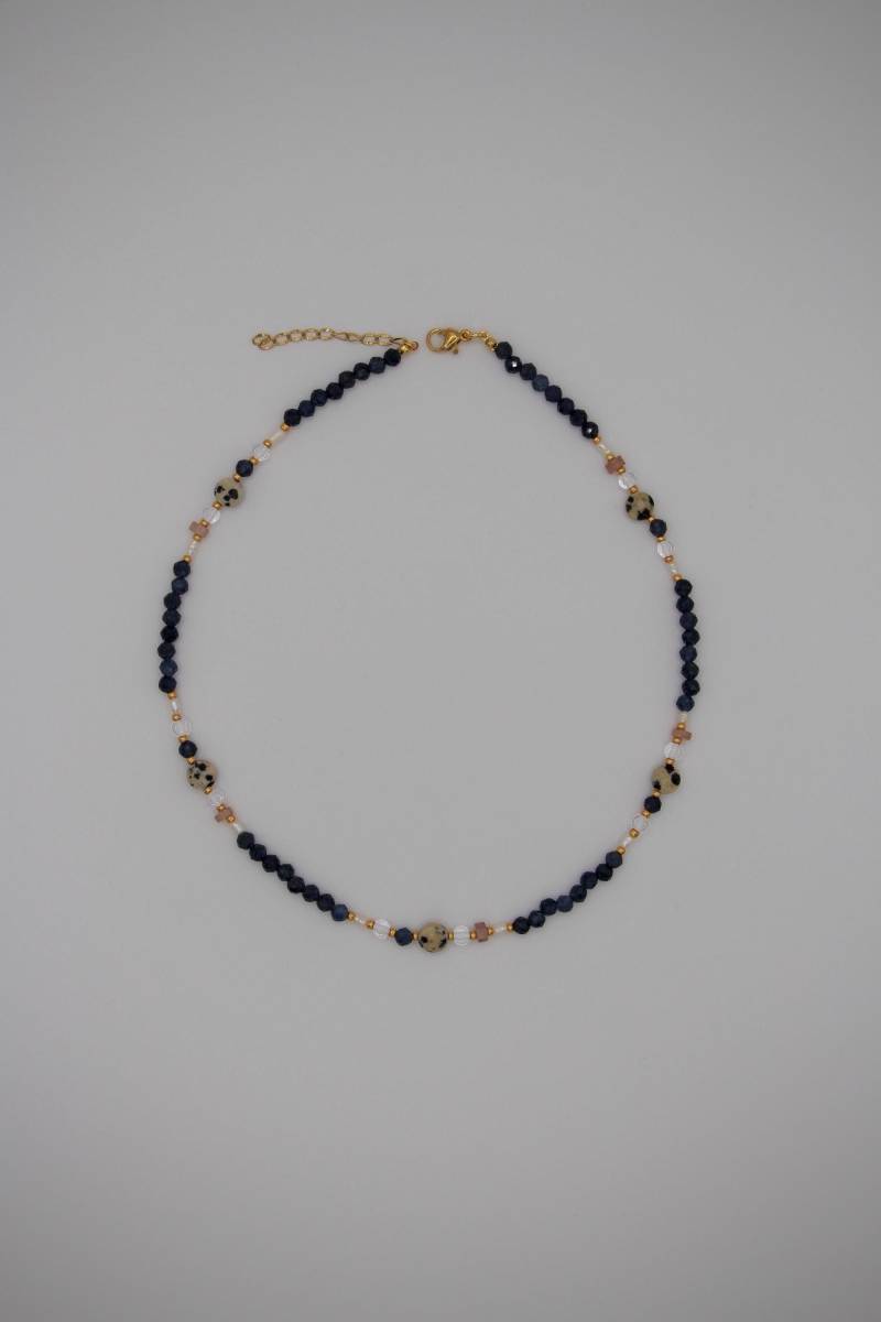 Handgefertigte Edelsteinkette Mit Süßwasserperlen von PhilaVida