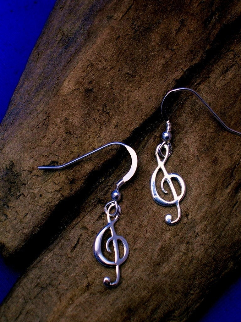 Violinschlüssel-Hängeohrringe Handgemachter Musikschmuck von PhilipTulley