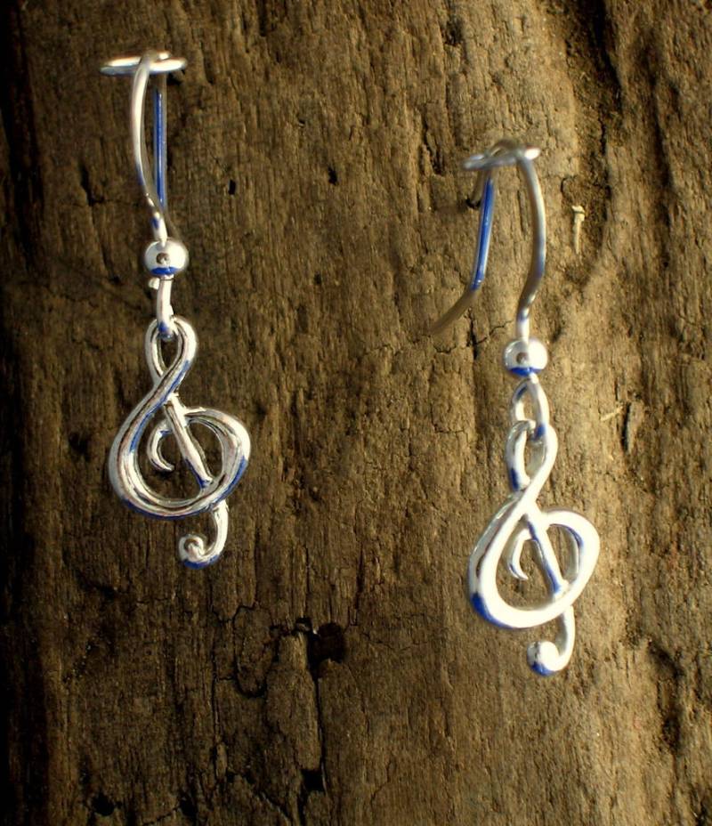 Violinschlüssel Ohrringe Aus 925Er Silber Handgemachtes Geschenk Für Musikliebhaber Violinschlüssel Ohrringe Aus 925Er Silber Handgemachtes Geschenk Für Musikliebhaber von PhilipTulley