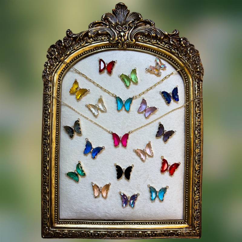 Handgemachte Halskette in Modell „Winx" || 18K Gliederkette Zirkonia Schmetterlingsanhänger Handmade Gift von PhinyaJewelry