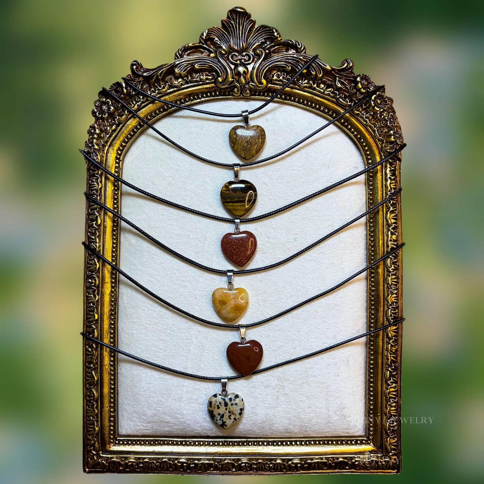 Handgemachte Halsketten in Modell „Kira Iii" || Lederhalskette Mit Anhänger Natursteinanhänger Handmade Gift von PhinyaJewelry