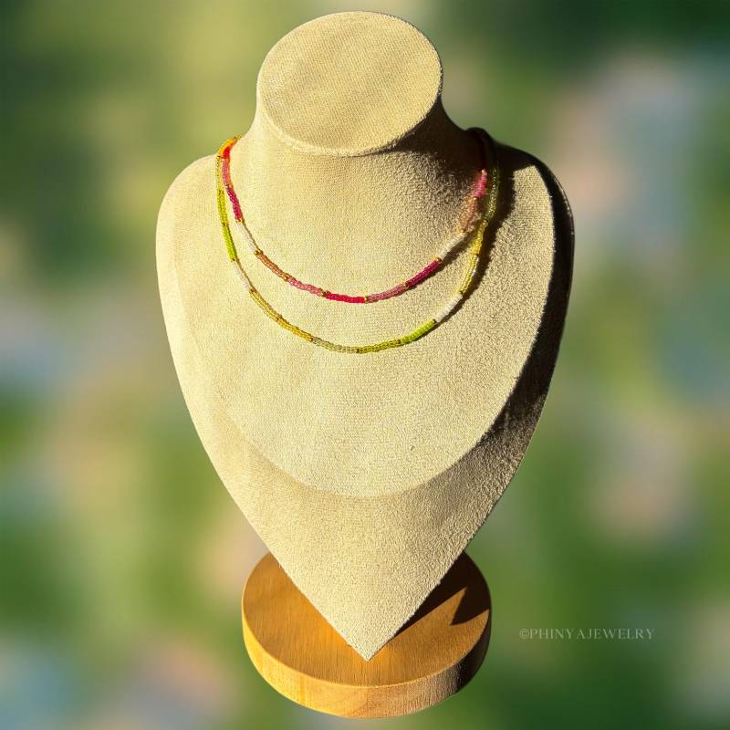 Handgemachte Miyukiperlenkette in Modell „Embry" || Bunte Halskette Handmade Gift von PhinyaJewelry