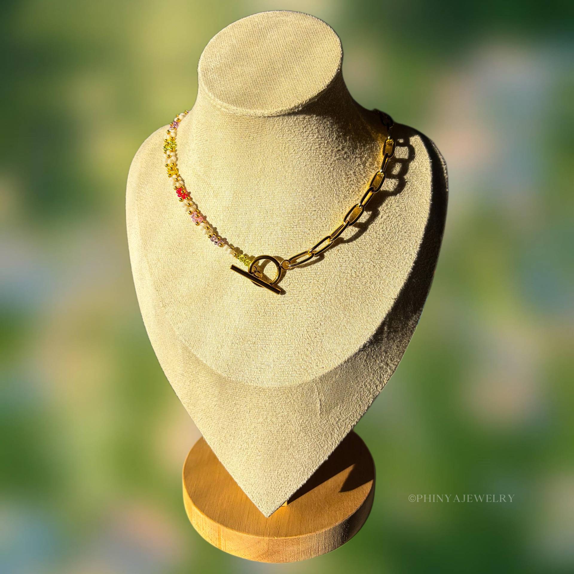 Handgemachte Miyukiperlenkette in Modell „Haelena" || 18K Gliederkette Mit Anhänger Bunte Halskette Handmade Gift von PhinyaJewelry