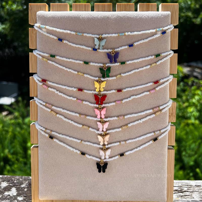 Handgemachte Miyukiperlenketten in Modell „Chloé" Mit Schmetterlingsanhänger || Bunte Halskette Handmade Gift von PhinyaJewelry