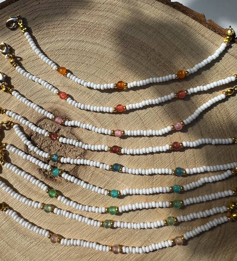 Handgemachtes Perlenarmband in Modell „Crystal" || Buntes Miyukiperlenarmband Natursteinperlenarmband von PhinyaJewelry