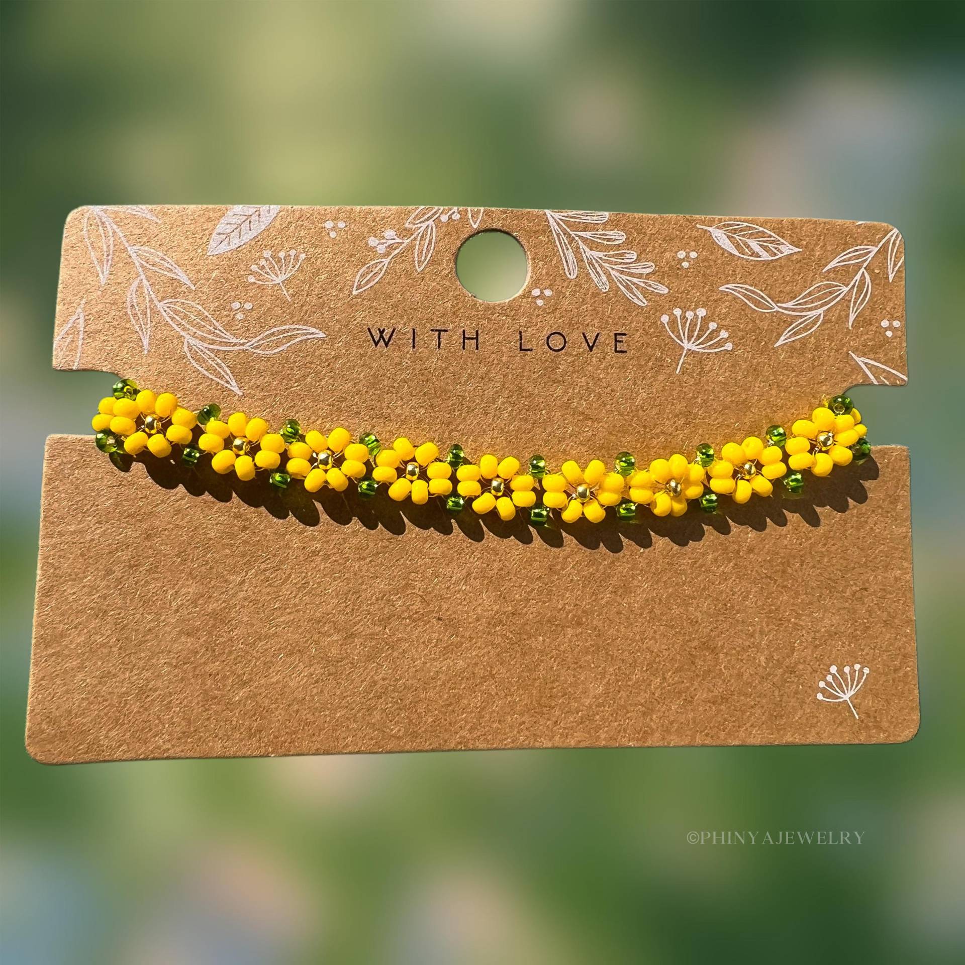 Handgemachtes Miyukiperlenarmband in Modell „Sunny" || Buntes Blümchenarmband Handmade Gift von PhinyaJewelry