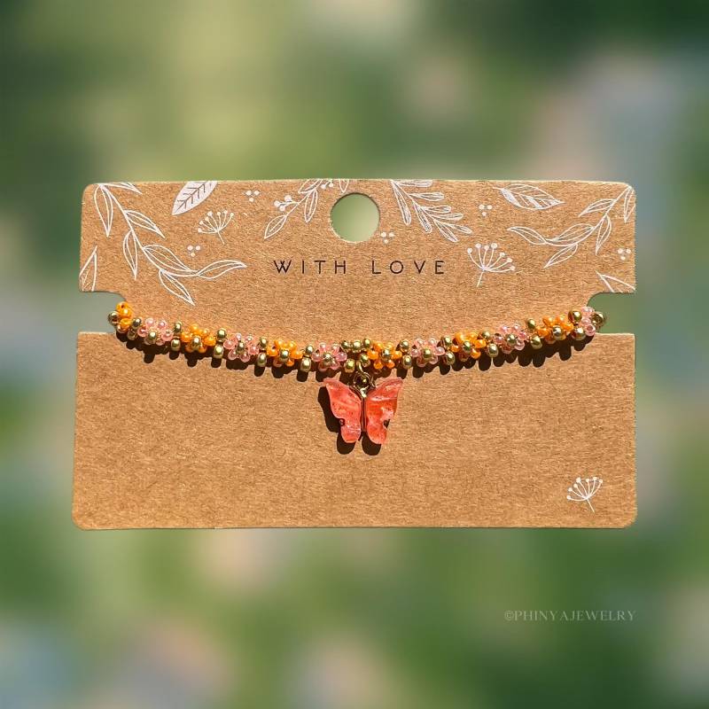 Hangemachte Miyukiperlenarmbänder in Modell „Karina" Mit Schmetterlingsanhänger || Buntes Blümchenarmband Handmade Gift von PhinyaJewelry