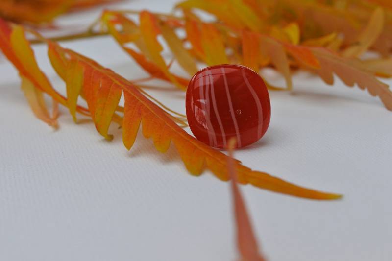 Ring in Roter Verschmelzung, Quadratisch von Phleos