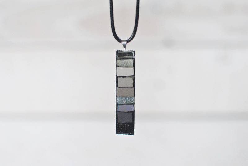 Schwarzer Schmuck, Langer Mosaikanhänger, 2 "Rechteckiger Anhänger Schwarzer Schmuck, Langer Mosaikanhänger, 2 "Rechteckiger Anhänger von PhoenixHandcraft