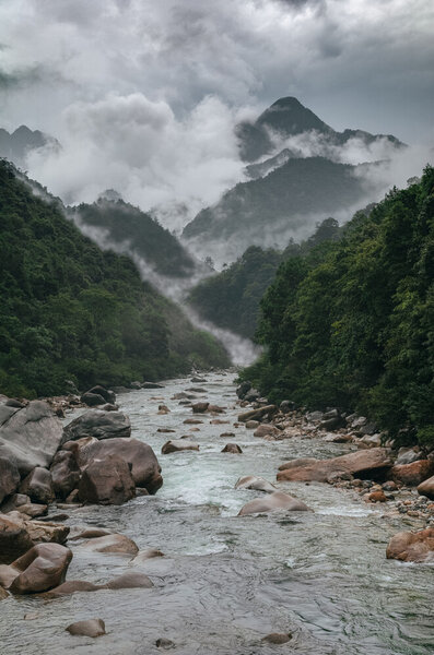 Photocircle Poster / Leinwandbild - River von Photocircle