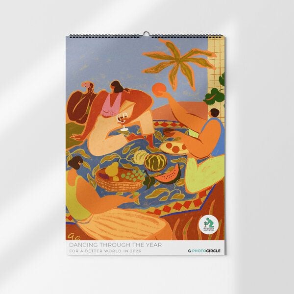 Photocircle Wandkalender 2026 – Dancing through the Year by Arty Guava von Photocircle