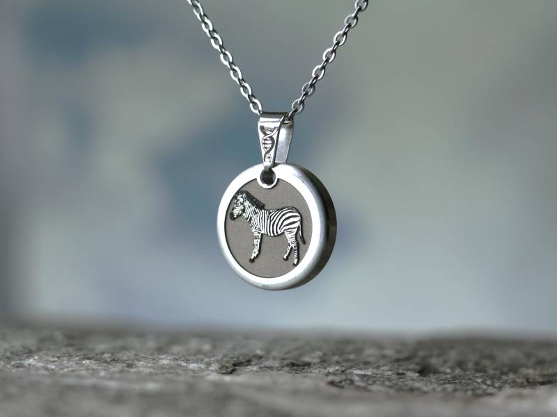 Zebra Kettenanhänger Für Wildtierfans, Edelstahl, Natur Inspiriert, Geschenkidee Naturliebhaber Zebra Kettenanhänger Für Wildtierfans, Edelstahl, Natur Inspiriert, Geschenkidee Naturliebhaber von Photonenwerkstatt