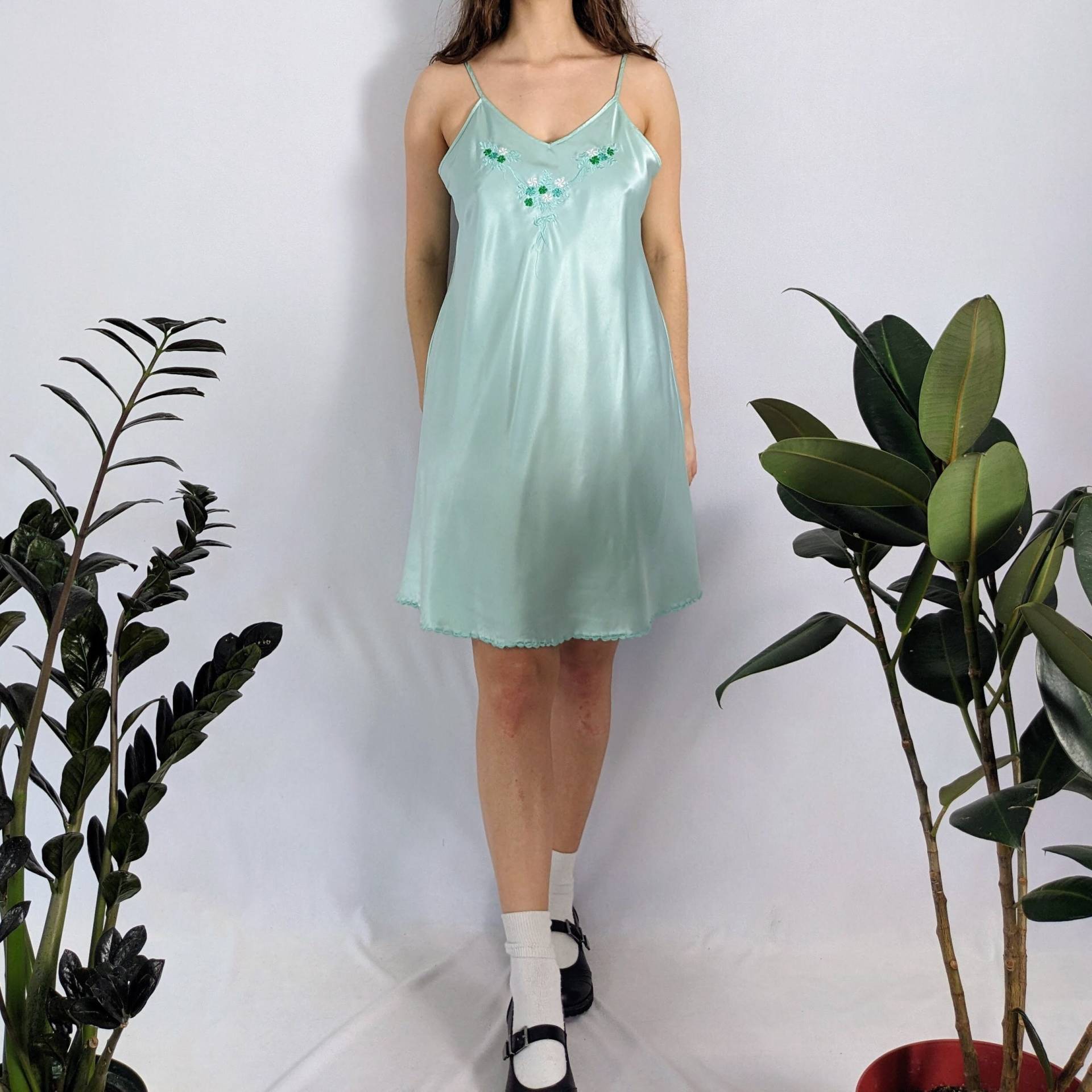 Vintage Besticktes Grünes Satin Slip Kleid 1970Er Jahre von Phrodyte