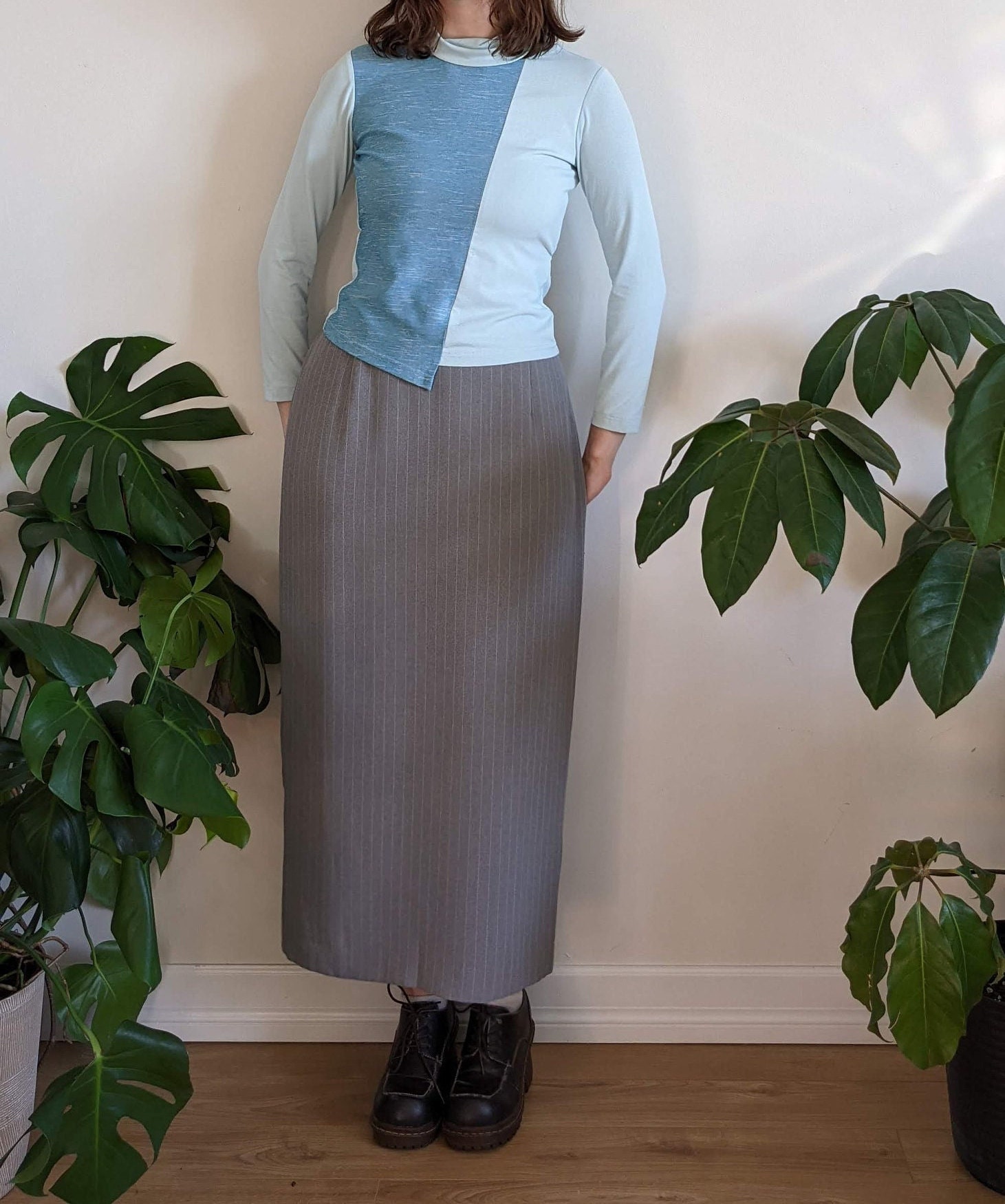 Vintage Grau & Weiß Pinstripe Maxi Rock 1990Er Jahre Einfallsreichtum von Phrodyte