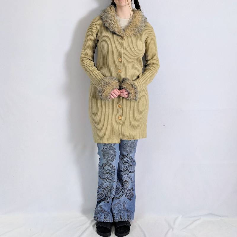 Vintage Kunstpelz Kragen & Manschetten Strickjacke Y2K Suzy Shier von Phrodyte