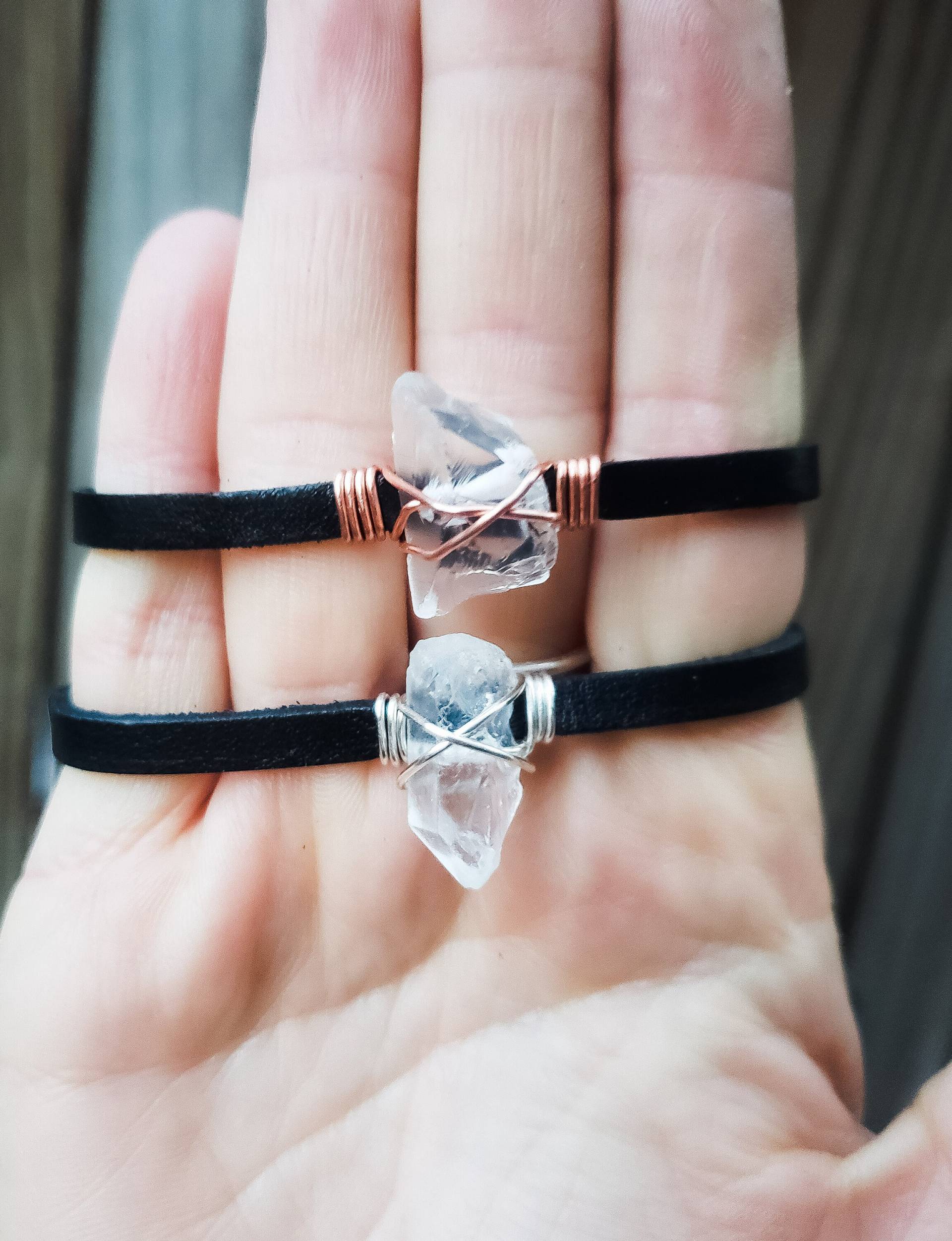 Bergkristall Chunk Kunstleder Armbänder Bergkristall Chunk Kunstleder Armbänder von PhunkCityJewelry