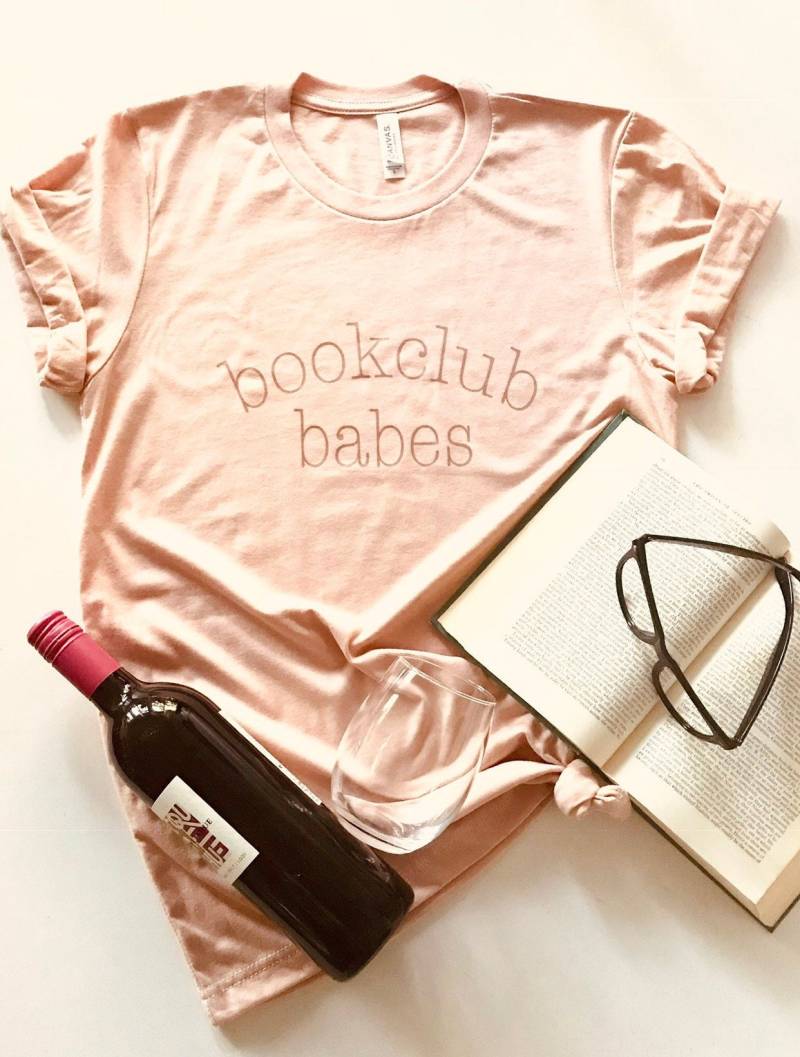 Bookclub Babes T-Shirt | Shirts Weihnachtsgeschenke Für Leser Bookclub-Geschenk-Ideen Lustig Buchclubs Unter 20 Jahren von PiaMiaBoutique