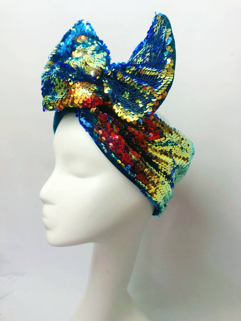 Wendbare Meerjungfrau Schillernde Gold Blau Pailletten & Teal Luxus Samt Futter Kopftuch/Turban Schleife. Party, Feier, Karneval von PicaPicaFeathers