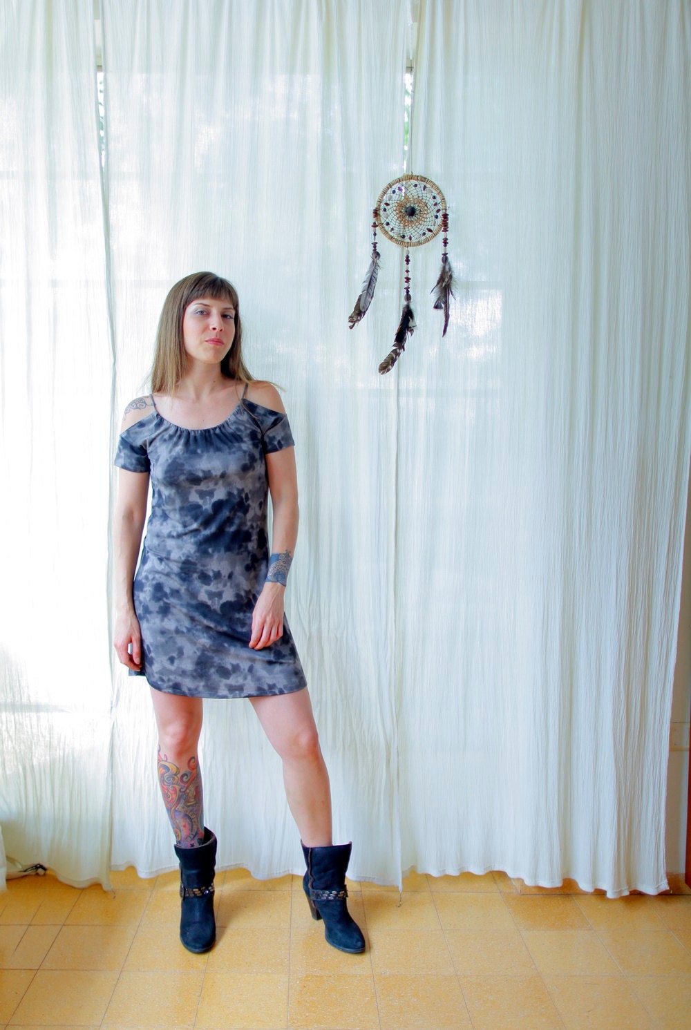 Off-Shoulder Boho Tunika Kleid Mini Kleid Im Batik Stil von Picarona