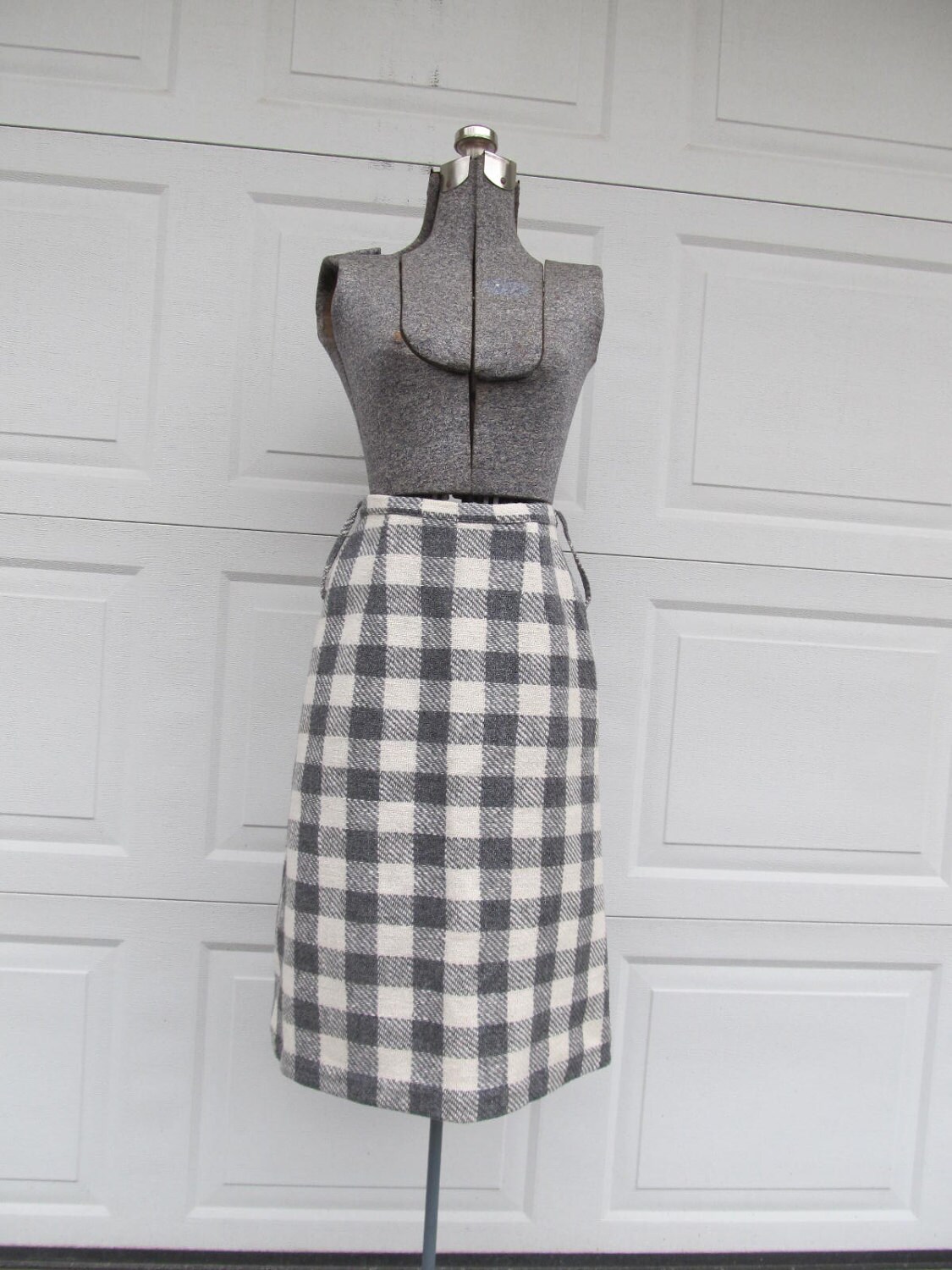 1970Er Jahre Grau-Weiß Karierter Wollrock, A-Linien Rock, Vintage Wollrock von PicassosStudio