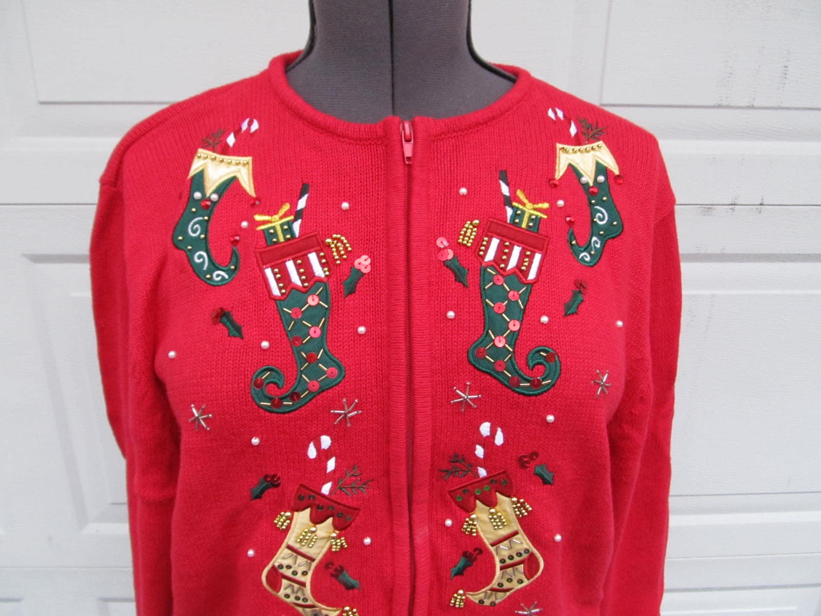 Vintage Ugly Christmas Pullover, Strümpfe, Strickjacke Mit Reißverschluss Vorne, Large von PicassosStudio