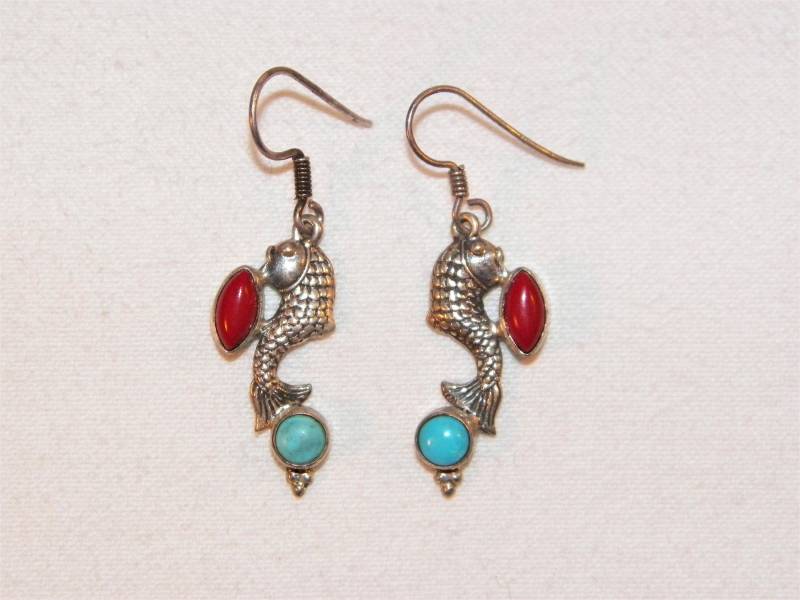 1, 15 Zoll Sterling Silber Koi Goldfisch Ohrringe W Türkis Und Rote Koralle, 925 Natürliche Koralle Fisch Ohrringe, Qualitäts Paar von PickersPost