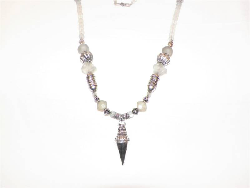 32 Inch 118 Gramm Sterling Silber Perle W Quarz Oder Glasperlen Halskette, Ältere Solide 925 Wunderschöne Perlenkette, Hochwertige Perlen, Schön 32 Inch 118 Gramm Sterling Silber Perle W Quarz Oder Glasperlen Halskette, Ältere Solide 925 Wunderschöne Perlenkette, Hochwertige Perlen, Schön von PickersPost