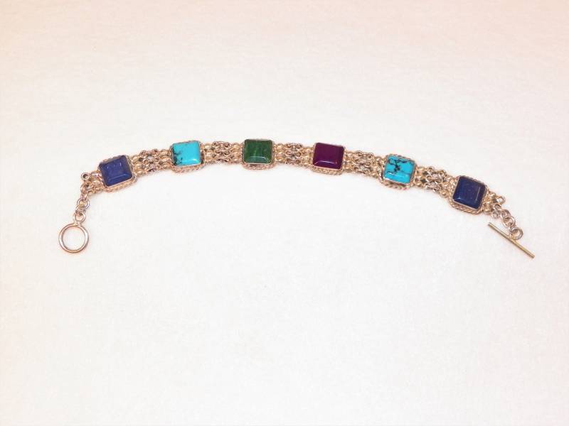 8 Inch Älteres Sterling Silber Lapis Lazuli Türkis Sugilith Und Malachit Armband, 925 Vintage Southwestern Multi Stone 28 Gramm 8 Inch Älteres Sterling Silber Lapis Lazuli Türkis Sugilith Und Malachit Armband, 925 Vintage Southwestern Multi Stone 28 Gramm von PickersPost
