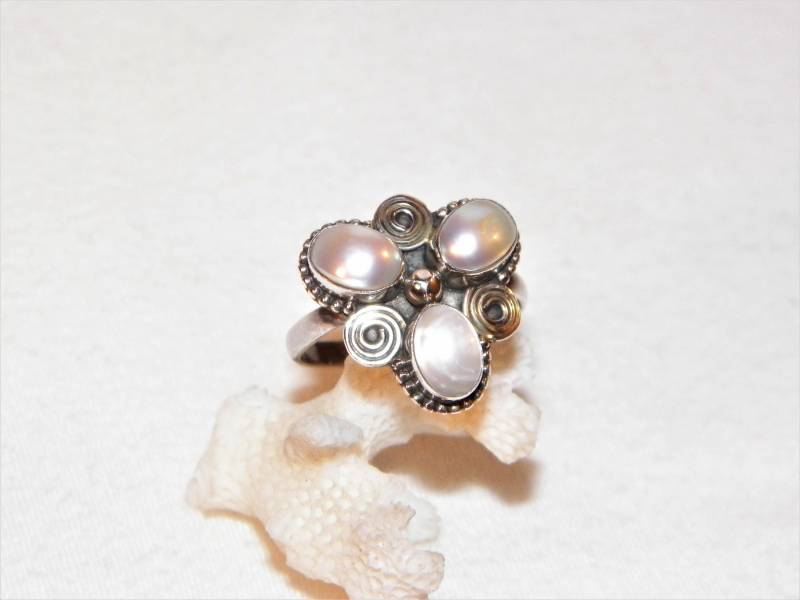 Größe 7.25 Sterling Silber Hand Set Perlen Ring, 925 Handgemachter Ring Mit Perlen, Unikat Awesome Looking Neuerer Unbenuster Hochwertiger Größe 7.25 Sterling Silber Hand Set Perlen Ring, 925 Handgemachter Ring Mit Perlen, Unikat Awesome Looking Neuerer Unbenuster Hochwertiger von PickersPost