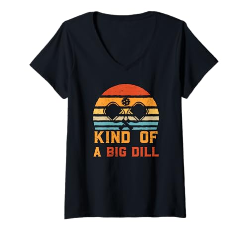 Damen Art of A Big Dill Retro Pickleball T-Shirt mit V-Ausschnitt von Pickleball Clothing And More