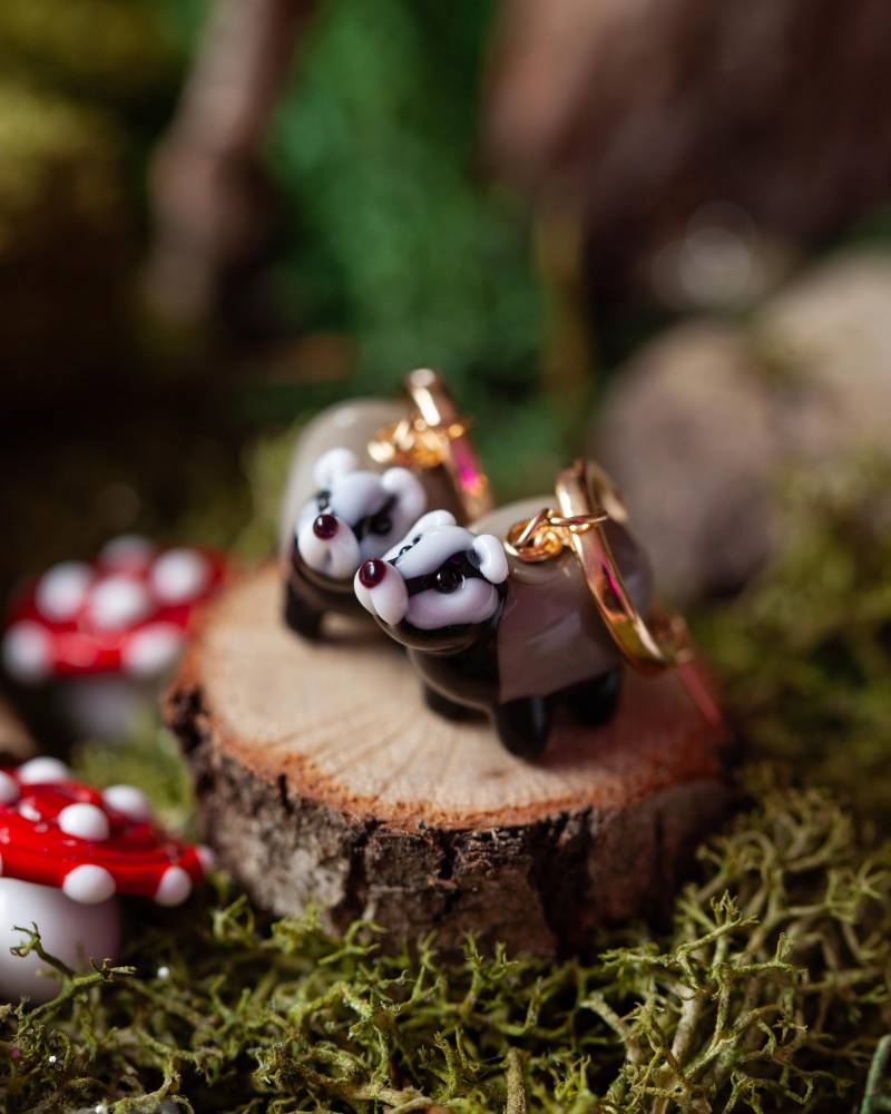 Dachs Ohrringe - Handgemachte Lampwork Glas Maßgeschneiderte Herbst Von Picknickdecke, 14K Gold Filled Oder 925 Sterling Silber Creolen Dachs Ohrringe - Handgemachte Lampwork Glas Maßgeschneiderte Herbst Von Picknickdecke, 14K Gold Filled Oder 925 Sterling Silber Creolen von PicnicBlanketJewelry