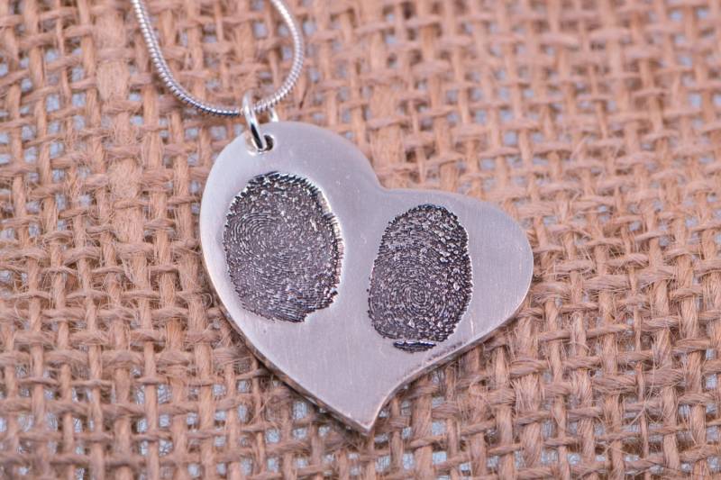Herz Fingerprints Silber Anhänger von PictureJewelry