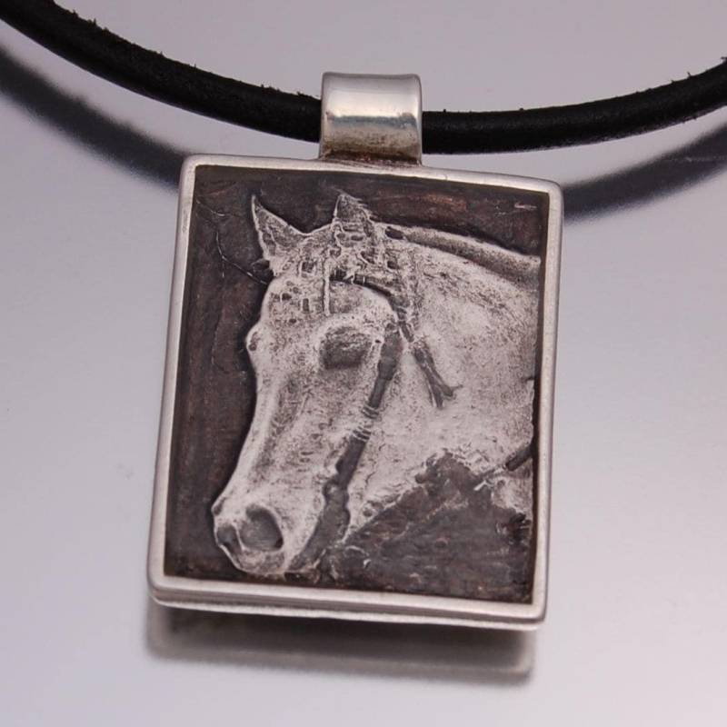 Personalisierte Foto Graviert Pferd Anhänger von PictureJewelry