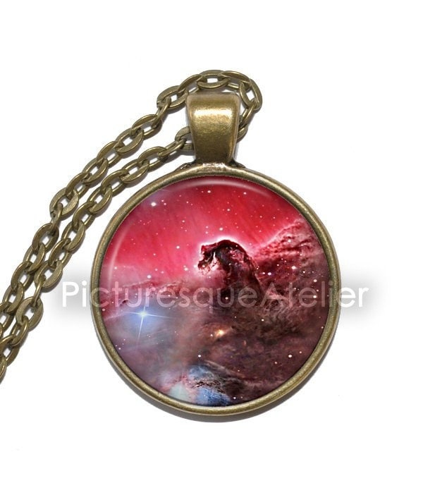 Pferdekopf Nebula Halskette/Schlüsselanhänger, Orion, Sternbild, Milchstraße, Galaxie, Weltraum, Universum, Kunst Anhänger Halskette, Glas von PicturesqueAtelier
