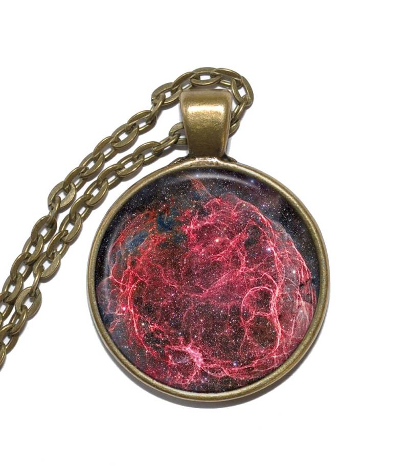 Spaghetti Nebula Halskette, Konstellation Stier, Auriga, Supernova, Milchstraße, Universum, Galaxie, Kunst Anhänger Halskette von PicturesqueAtelier